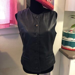 Banana Republic 100% leather ladies vest size 6